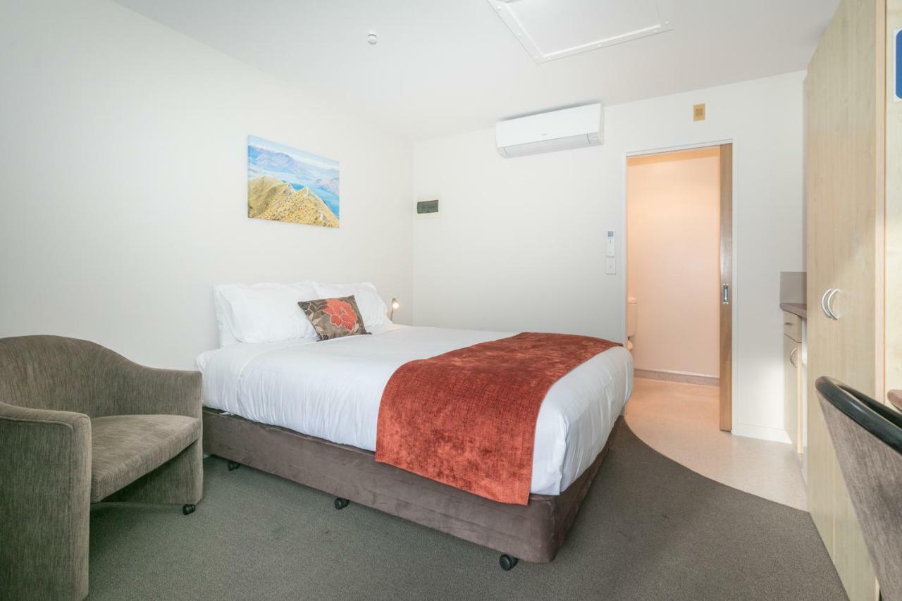 Bella Vista Motel Lake Уанака Екстериор снимка