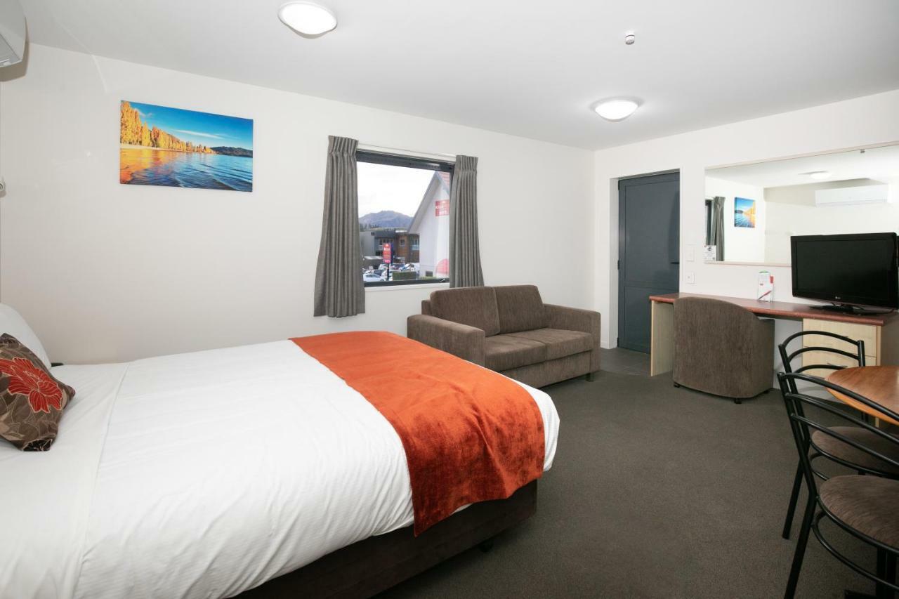 Bella Vista Motel Lake Уанака Екстериор снимка