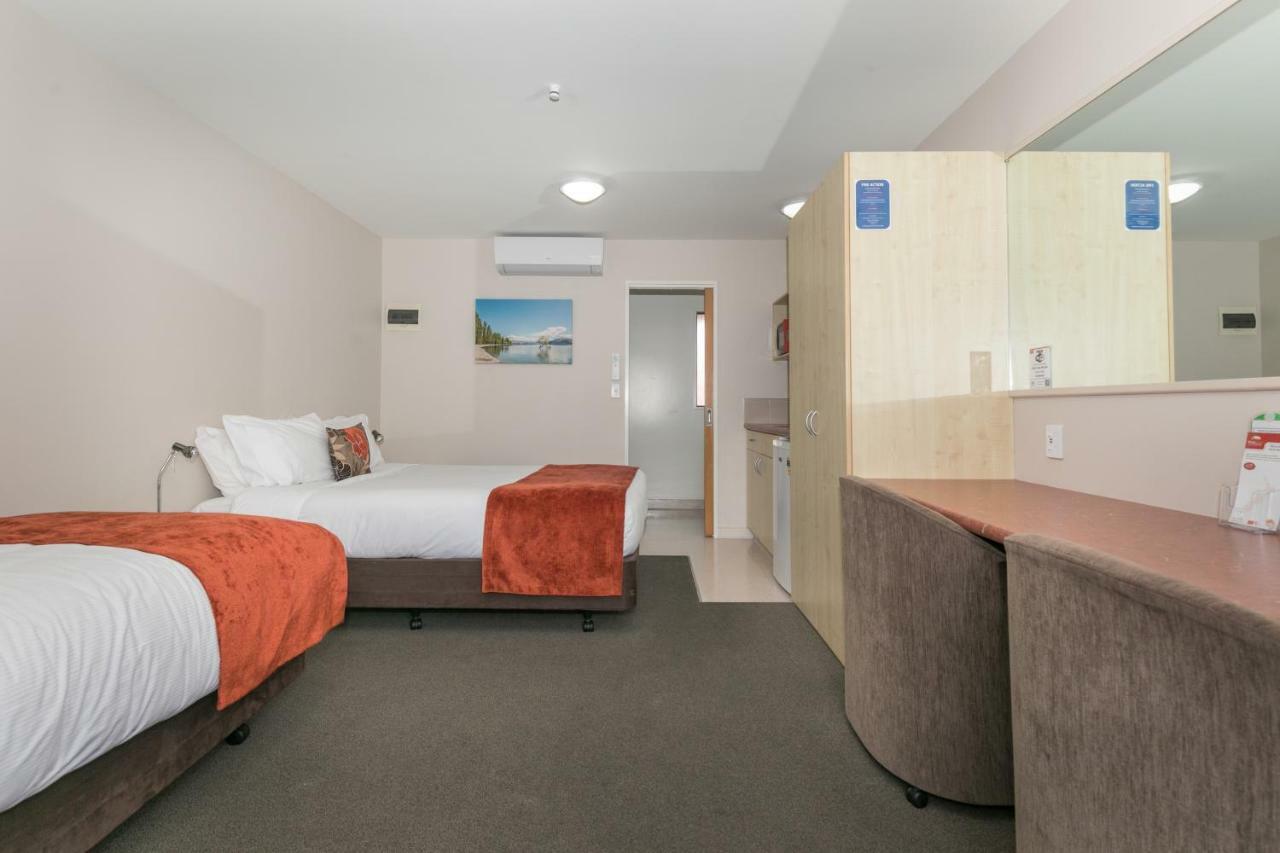 Bella Vista Motel Lake Уанака Екстериор снимка